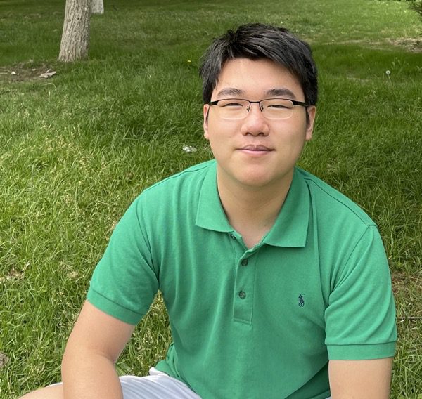 Headshot of Harry Huang