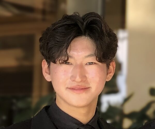 Headshot of Steven Zhang
