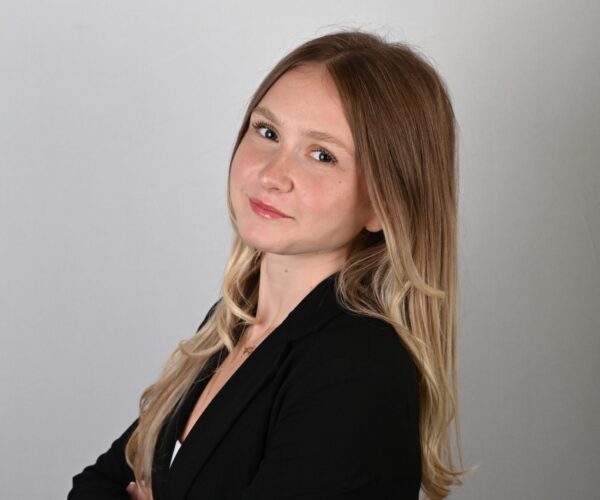 Headshot of Nayiri Kalindjian