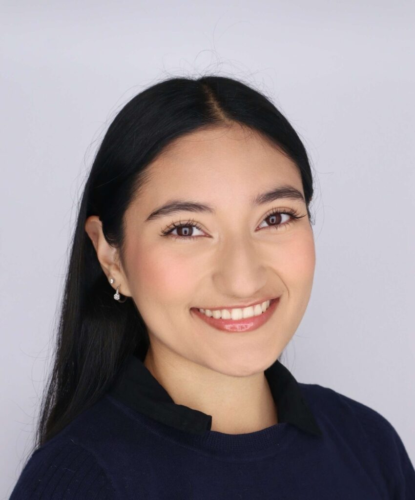 Headshot of Isabel Navarro