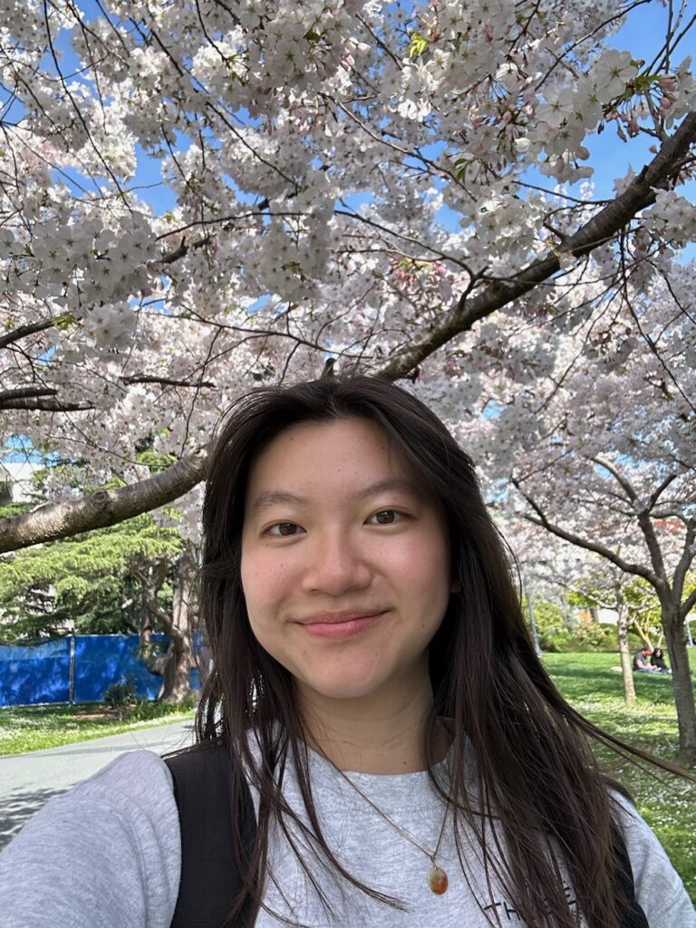 Headshot of Vivian Nguyen