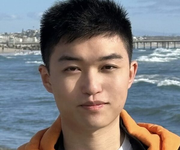 Headshot of Zhengxu Yan