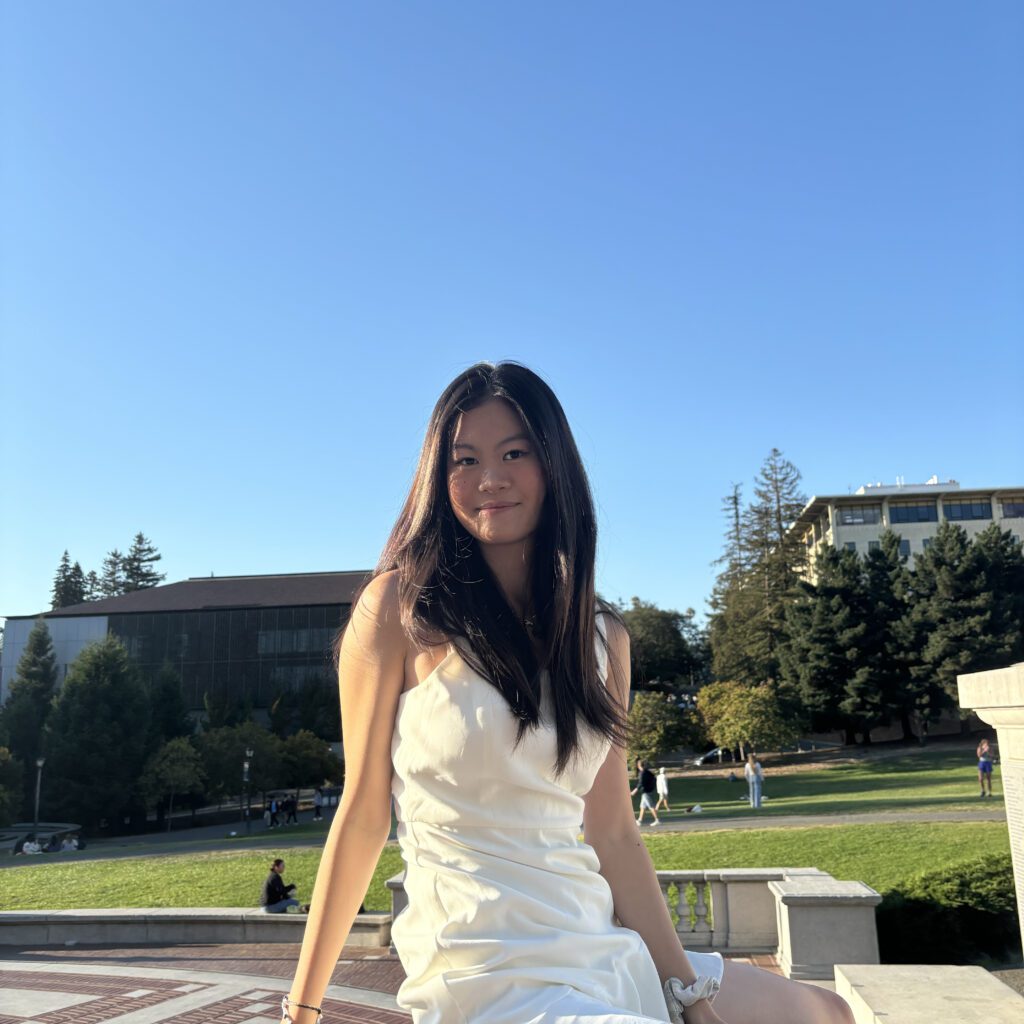 Headshot of Elizabeth Wang